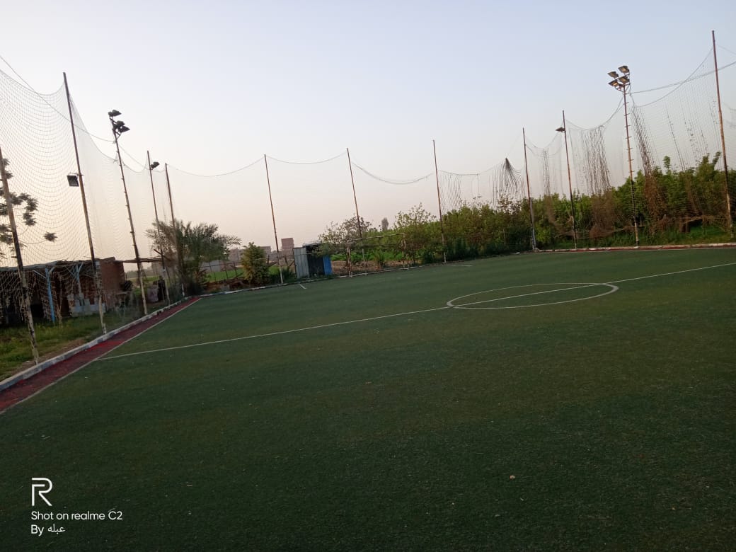 ملعب ترتان البيع لظروف طارئه